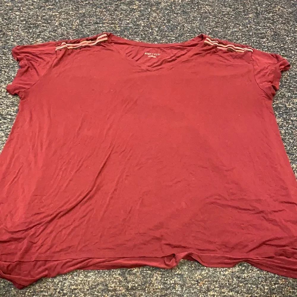 Ava & Viv Burgundy Tee sz. 4X
